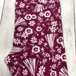 Sleeping Beauty Plus Size LuLaRoe Leggings Retired design!